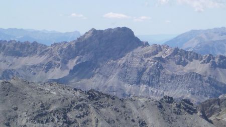 Zoom sur le Pic de Béal Traversier