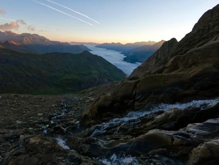 Mer de nuages en arrivant à la cascade avant le refuge des Sarradets