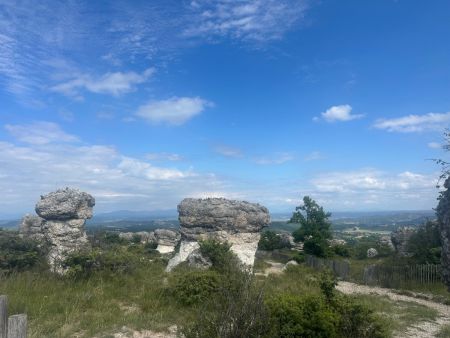  Le ciel s’éclaircit.