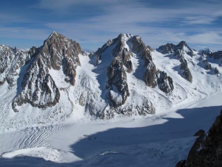 Aiguille du Chardonnet (3824 m), Aiguille d’Argentière (3901 m) et Tour Noir (3837 m)