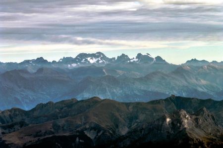 La Meije, l’Ailefroide et le Pelvoux(3946m)vus de l’Estrop