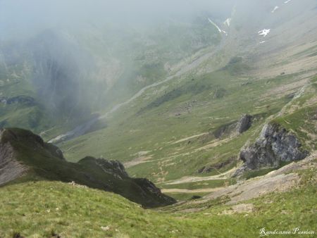 descente dans les pentes raides