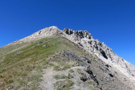 Début de la montée de l’arête Est du Charra