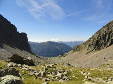 Regard arrière sur le vallon des Erps avant de...