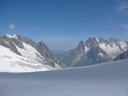 La Verte, les Drus et la télécabine de la Vallée Blanche