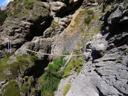 Passerelle et seconde échelle.