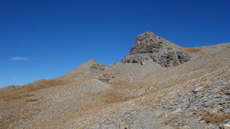 Sous une antécime vers le sommet