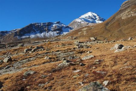 Lorsque le Grand Pinier se dévoile, le lac de Palluel n’est plus très loin