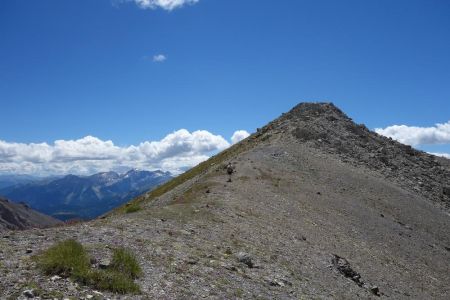 Sur la cête sommitale