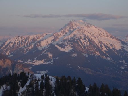 Regard vers le Mont de Grange.