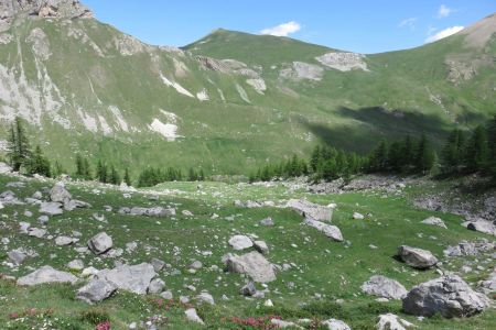 Descente vers le lac des Partias