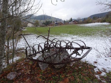 Corrençon en Vercors : l’extirpateur, un ancien outil agricole