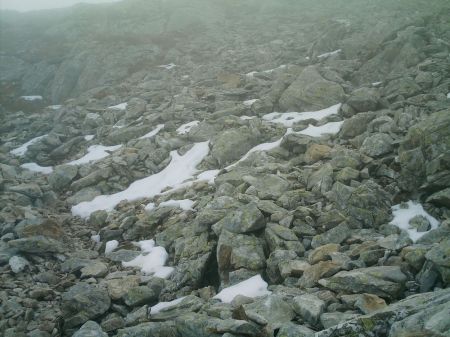 un peu de neige , une fois en face nord