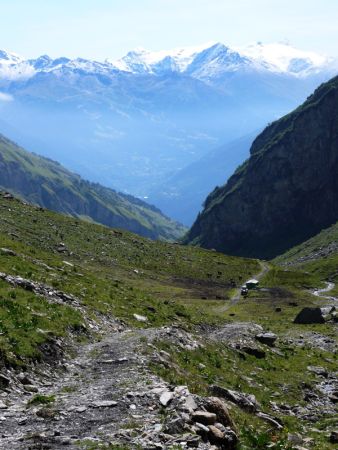 Vallée des Sapieux. Au fond, la Grande Sassière.