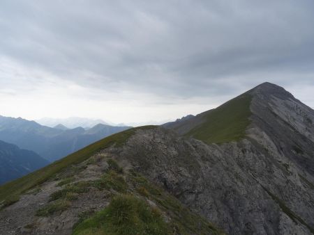 La tête des Chétives sous les nuages