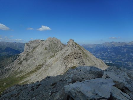 Au sommet du Brec Premier : vue sur le Brec Second.