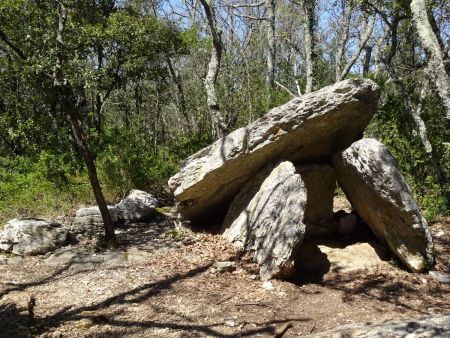 Dolmen aux Oeillantes