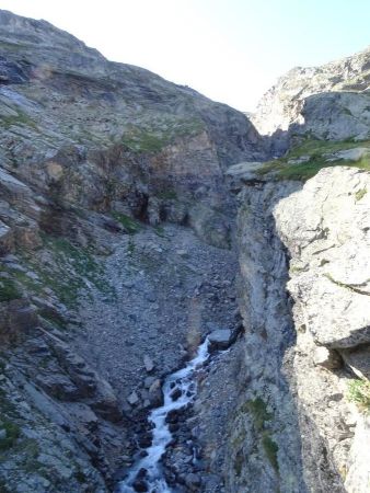 Premier aperçu de la Gorge de la Reculaz