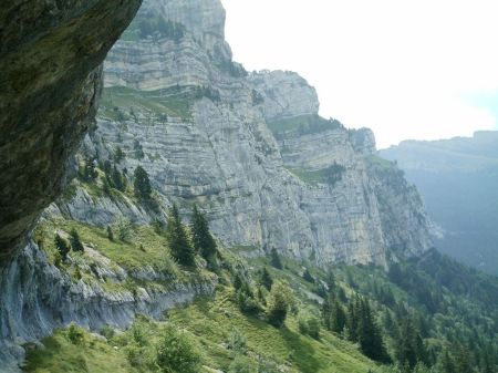 l’arrivée au pied de la falaise