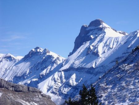 Zoom, sur la Tête de l’Aupet et le Grand Ferrand