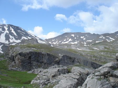 Première vue sur le Col de Crousette (2480m)