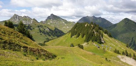 Un regard en arrière vers le Col de Sommand