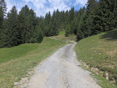 Montée en direction du refuge du Plan de l’Aar.