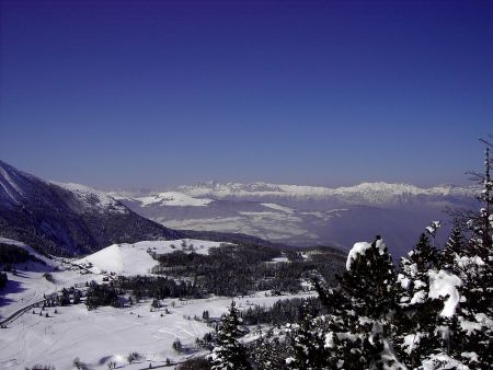 Une partie de la Station et le Vercors en fond