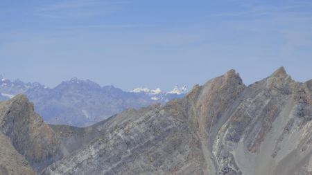 La fond Sancte sur fond d’Aiguilles d’Arves