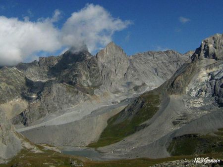 Refuge, Lac Long et moraine