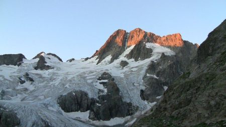 Les Bans au petit matin vus du refuge