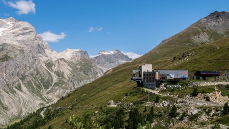 Le sommet de la Galise vu depuis la route de l’Iseran