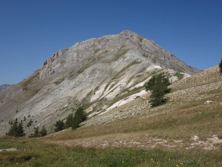 Clot la Cime , on voit bien le sentier à flanc