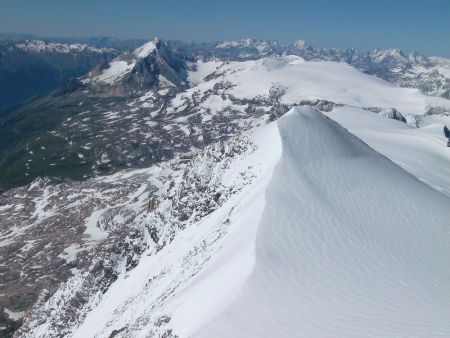 la pointe Matthews,la calotte glaciaire et la dent Parrachée