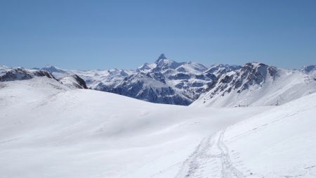 Le Queyras avec vue sur les deux Rochebrunes le Petit à gauche et le Grand au centre