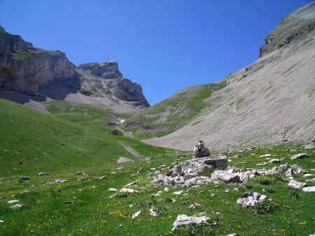 Bon cairnage dans le Vallon de Truchières