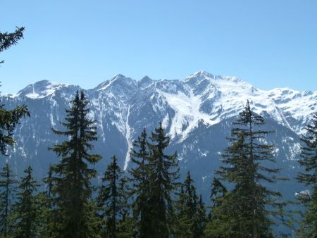 Le chaînon du Mirantin (Photo du 15/04/2022)