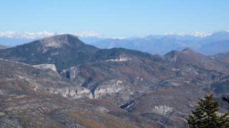 Crête de l’Âne à gauche, et Rancurel à droite