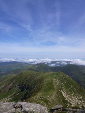 L’arête Nord vue du sommet avec le Pic de la Journalade au fond