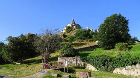 Saint-Julien-Chapteuil.