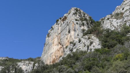 Et toujours de belles falaises.