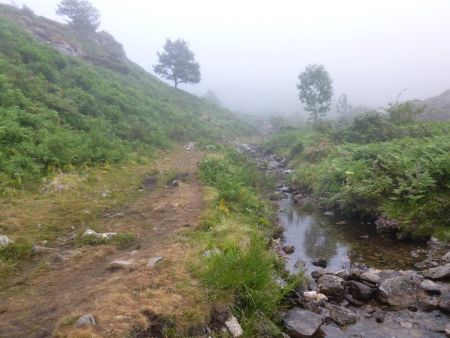 Départ sous les nuages