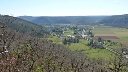 Vallée du Lot et le village de Tour-de-Faure