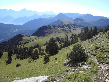 Derrière moi le Vallon de Combeau et le Pas de l’Essaure