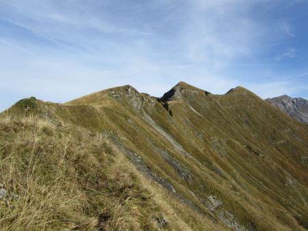 Les crêtes jusqu’à la pointe d’Angolon.