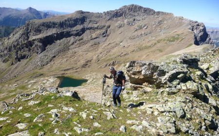 Montée vers le sommet nord, avec l’Aiguille de Cédéra au sud (derrière nous)