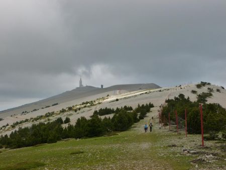 En point de mire, le Mont Ventoux.