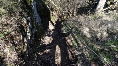 Fin du couloir équipé par une corde.