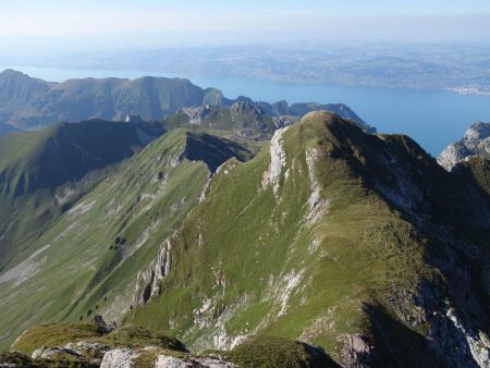 Au loin, le lac Léman...