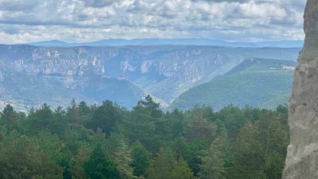 Vue depuis le Piédestal de. Fontaneilles